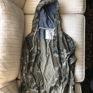Camo light weight jacket